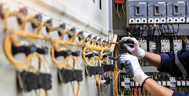 Professional Electrician technician working in Paxton, IL